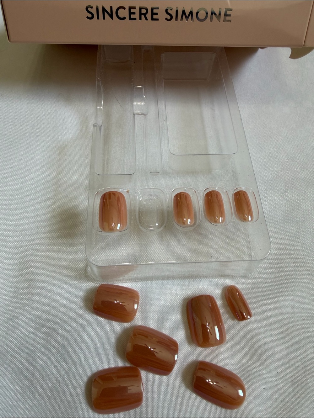 Red Aspen Dashes-extra nails - Picture 5 of 15